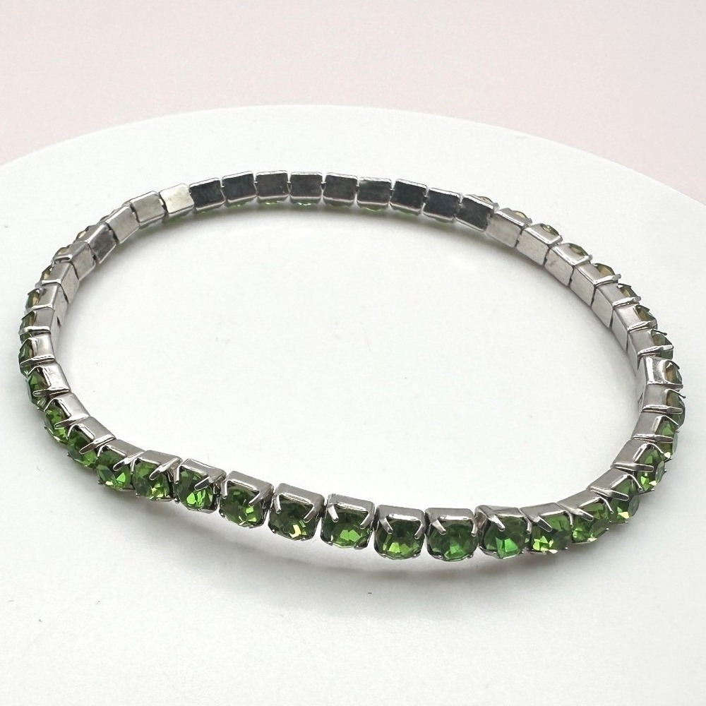 Vintage 90s Green Glass Tennis Bracelet SilverTone Stretch Retro Jewelry